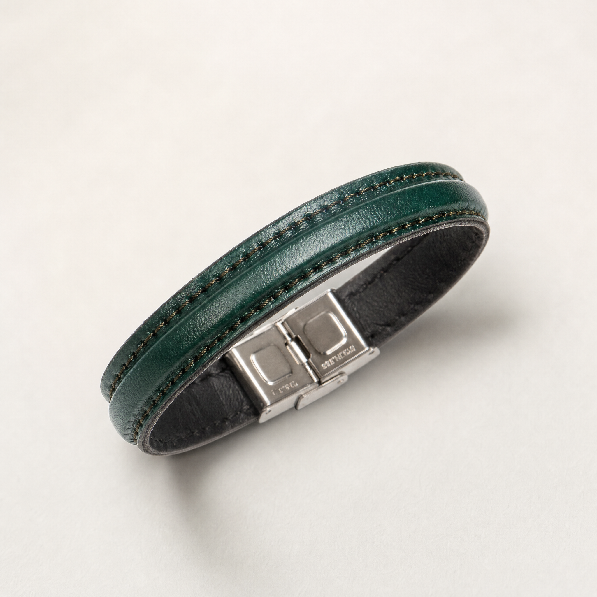 Bracelet en cuir vert